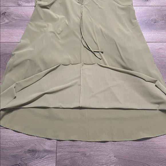 Lululemon Overlay High Neck Dress Green Casual Travel Size 8 - Picture 9 of 13